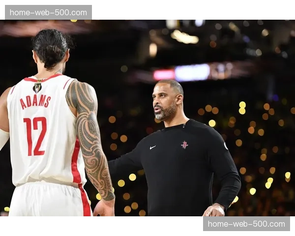 火箭申京防守移动性面临考验，面对空间型内线对位调整陷入两难